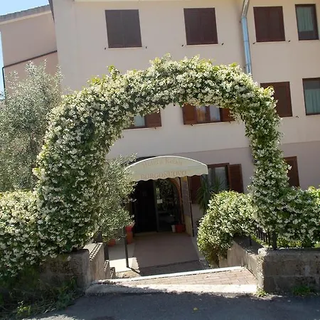 Hotel & Relais Il Borgonuovo 3*